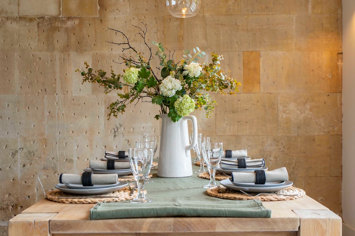 Stunning, stone property with city views — Bath, England — vacation rental