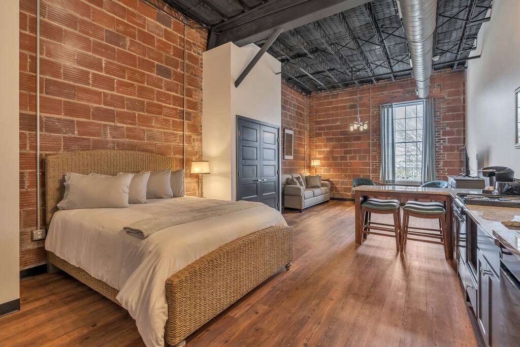 Beach Brews Coastal Views Loft | Photo 29