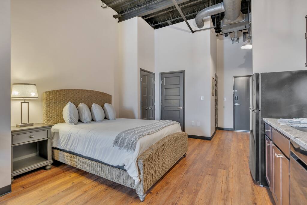 Beer Lovers Retreat Cozy Loft above Brewery | Photo 2