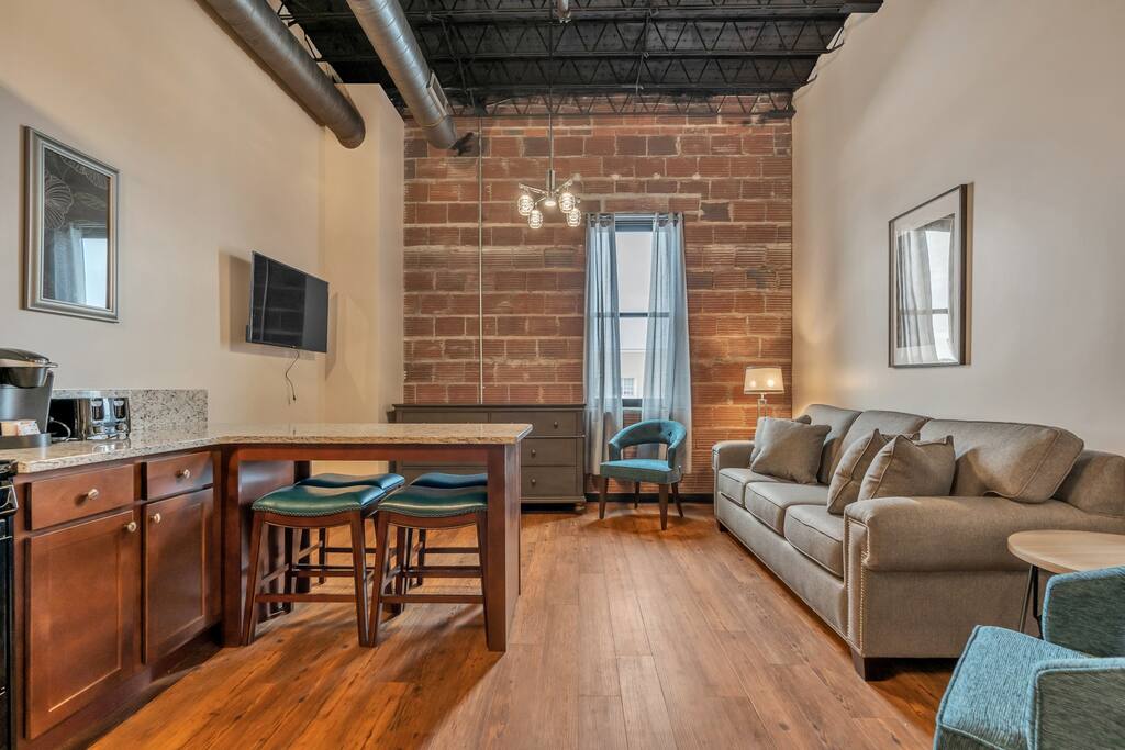 Beer Lovers Retreat Cozy Loft above Brewery | Photo 23