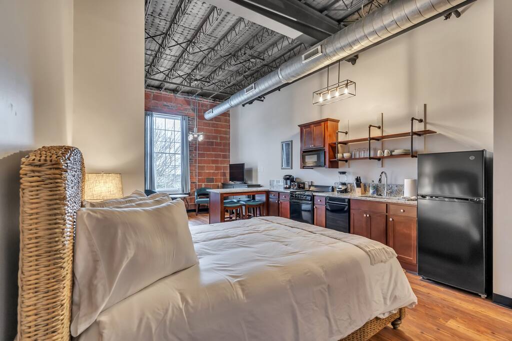 1 Bedroom Grand Strand Brewery 202 | Photo 2