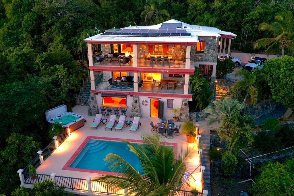 Riley's Retreat + Cottage - U.S. Virgin Islands