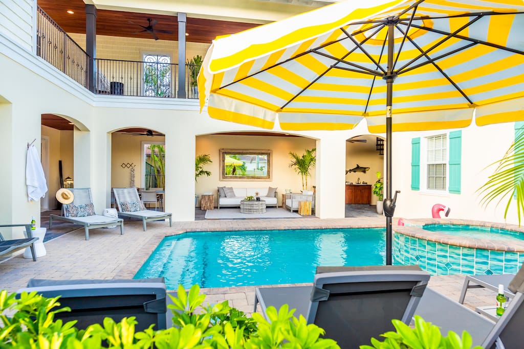 505 Sunset Key Estate | Luxury Courtyard Pool Home — Naples, FL — vacation rental