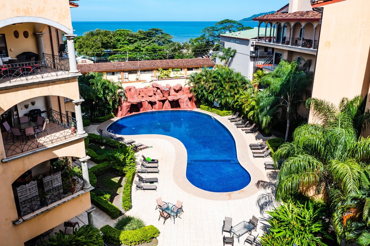 Ocean-View Escape | Walk to Sandy Beach & Pool — Tamarindo, Provincia de Guanacaste — vacation rental