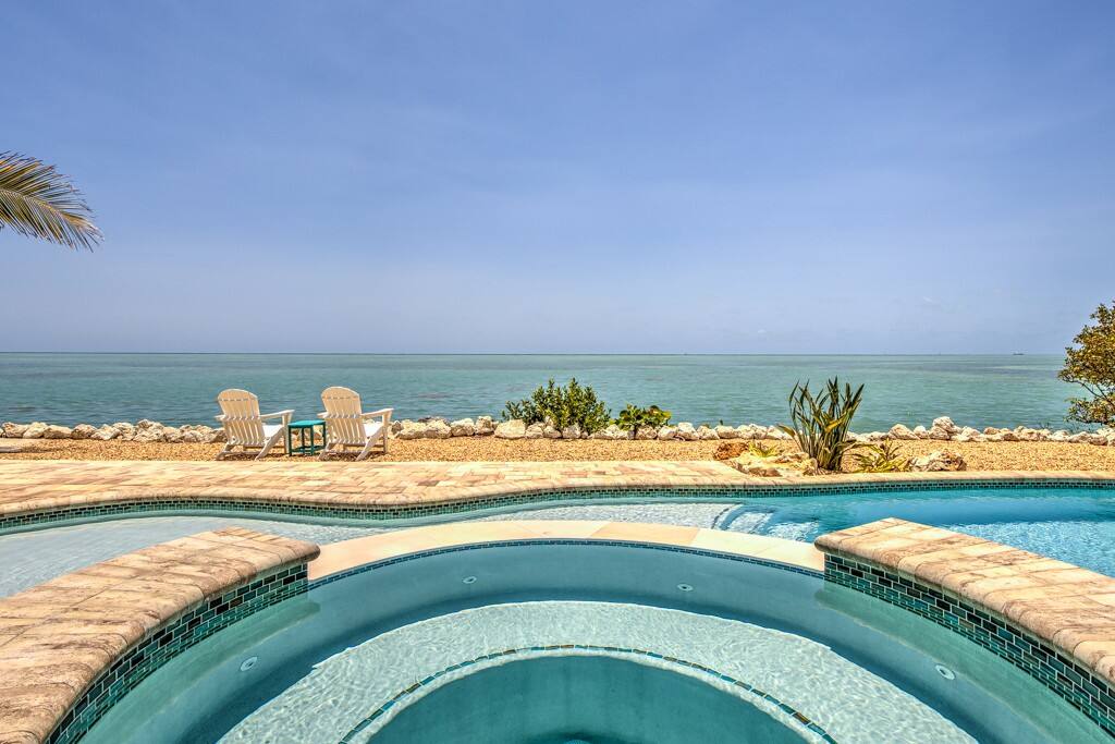 Direct Oceanfront Private Paradise - Pool/Spa/Dock — Marathon, FL — vacation rental