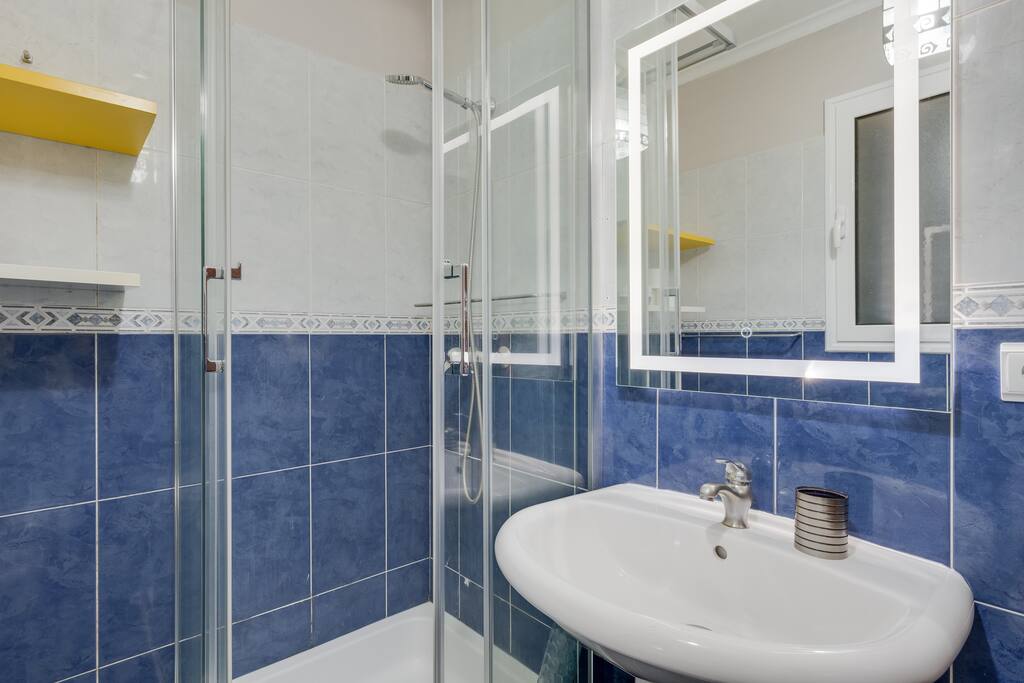 Property thumbnail 9