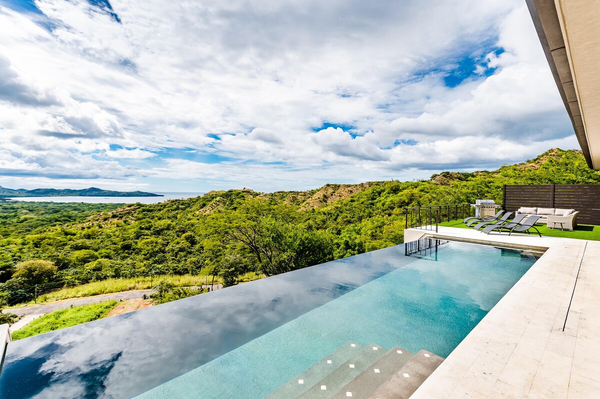 Ocean View | Infinity Pool | Gated Luxury — Playa Flamingo, Provincia de Guanacaste — vacation rental