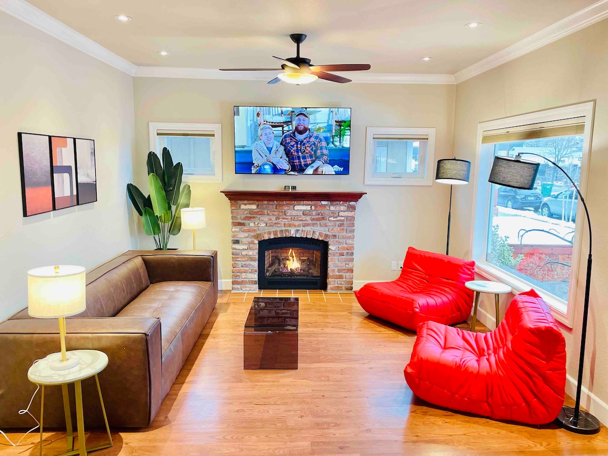 3 bedroom & 2 bathroomhouse/Midtown/Sleeps 11 — Reno, NV — vacation rental