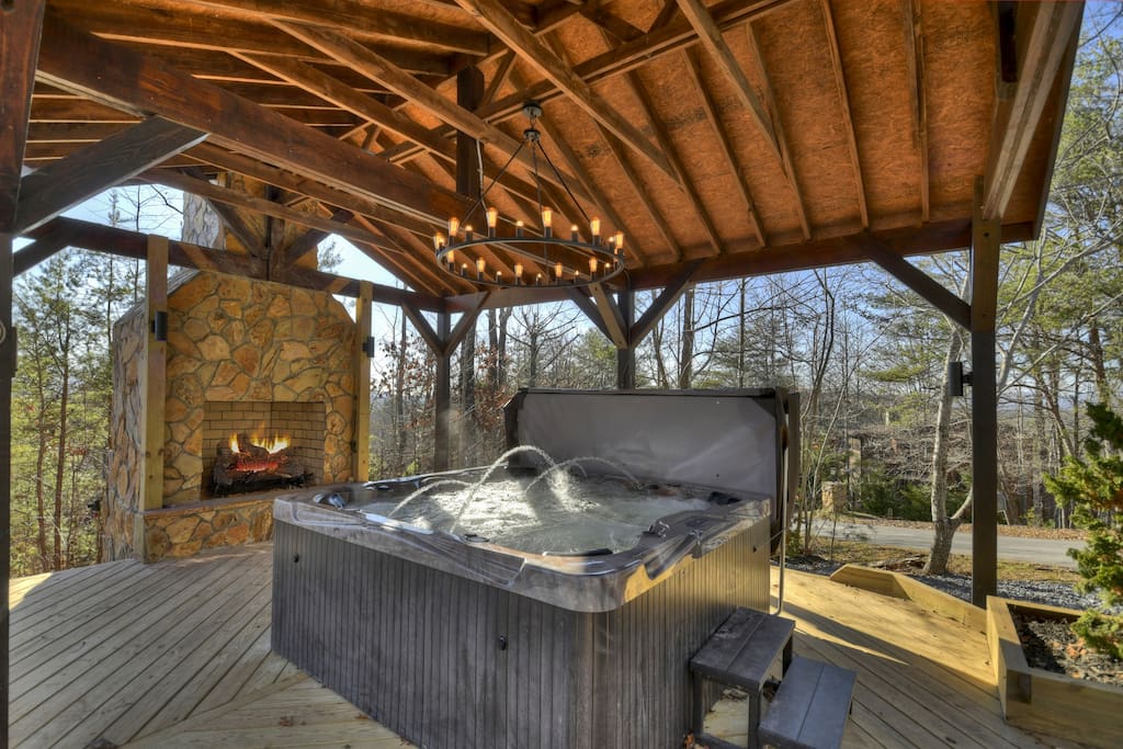 Whiskey Rocks | Free Night Offer! — Morganton, GA — vacation rental