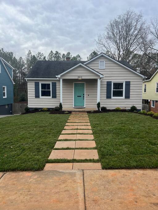Front of the house and yard 