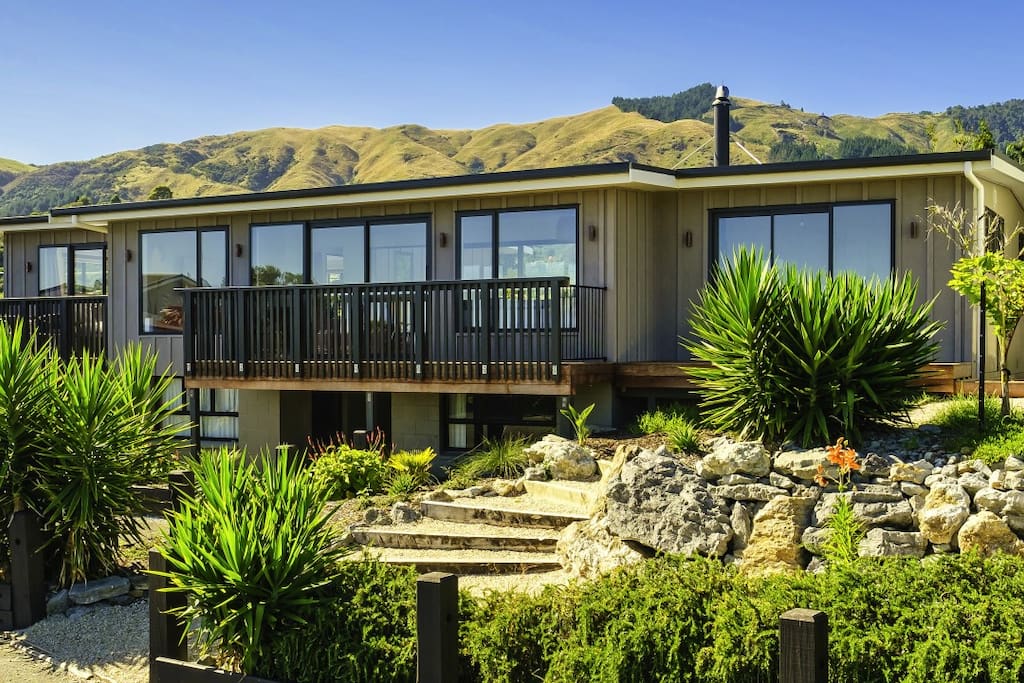 Pohara's Bliss by the Sea