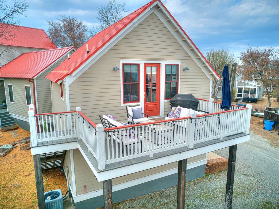 The Carriage House | Stylish Apartment — Carlton Landing, OK — vacation rental