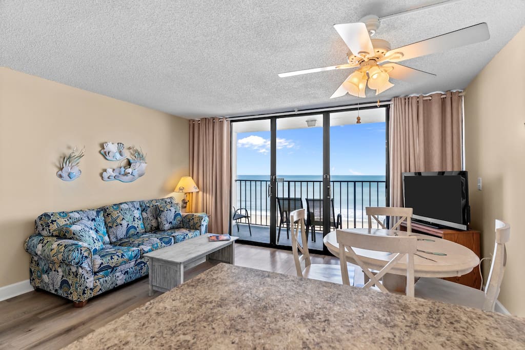 Blue Crab Hideaway, Oceanfront with pool — Carolina Beach, NC — vacation rental