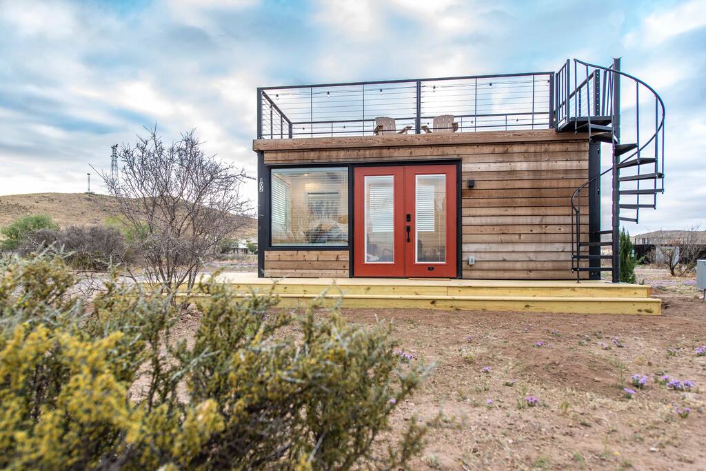 New! The Wild West Cozy Container Home — Alpine, TX — vacation rental