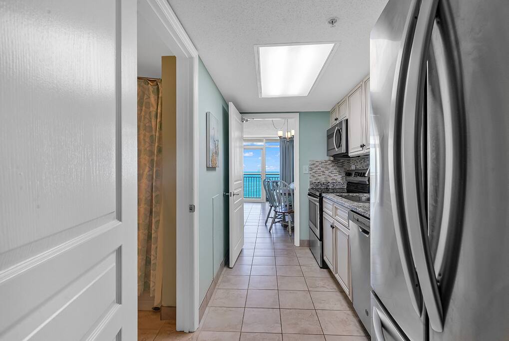 Spacious Oceanfront Condo Bay Watch 1138 | Photo 9