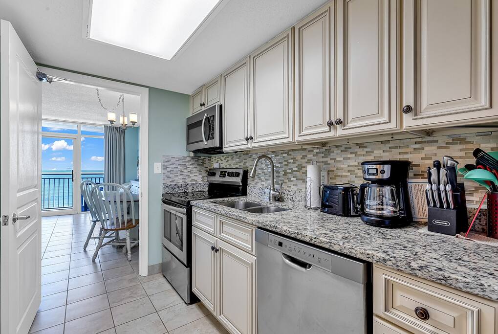 Spacious Oceanfront Condo Bay Watch 1138 | Photo 2