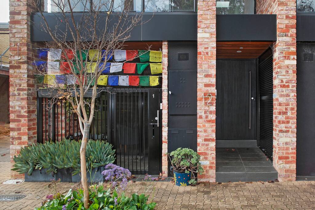 Serenity in the City - 1BD Studio, Wifi, CBD