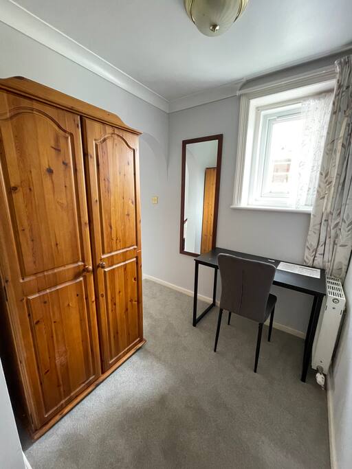 Shore House - Room 1 - Photo 8