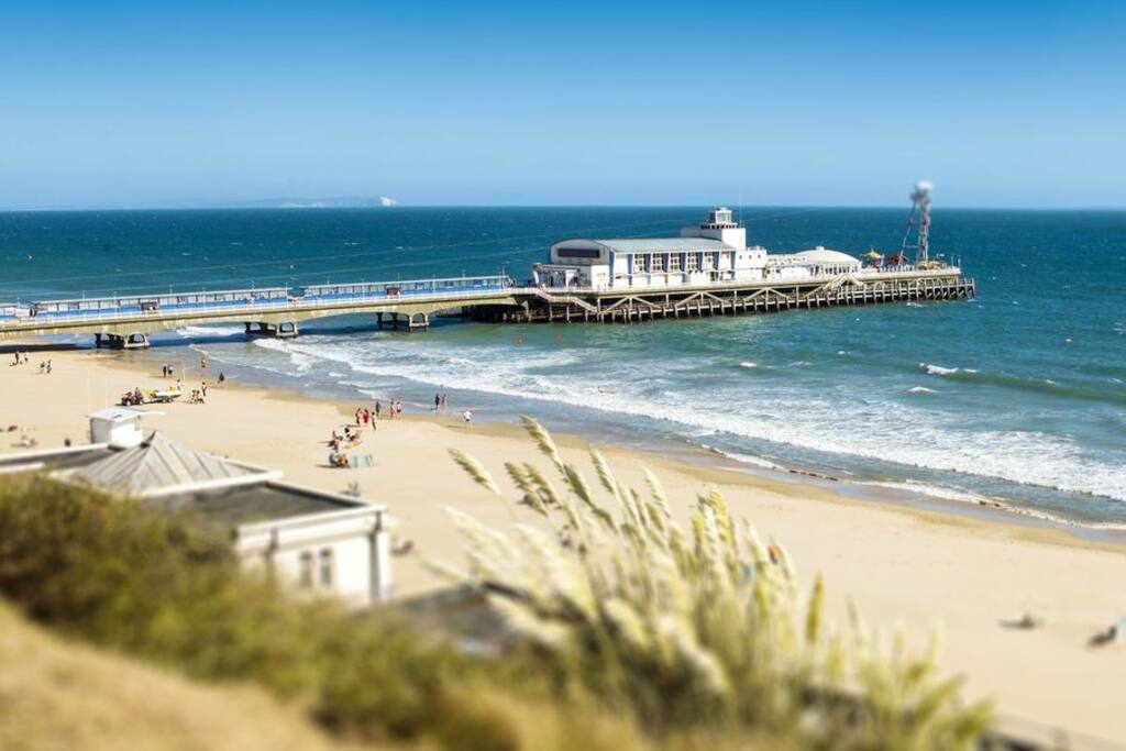 Seaside Escape with Double Bed & Balcony
