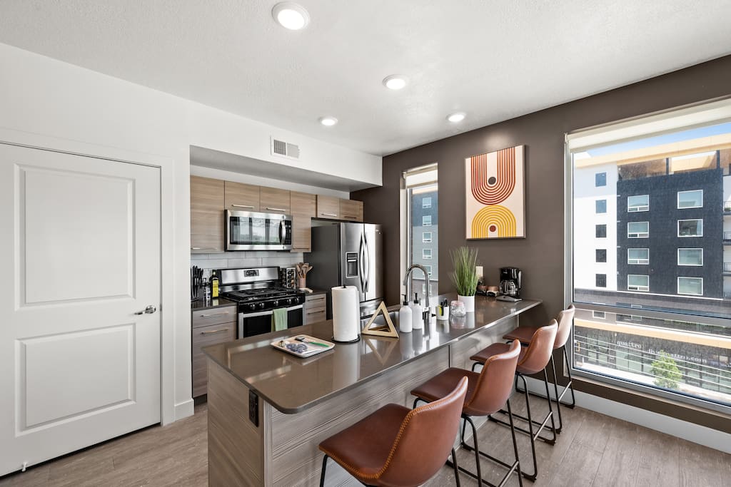Downtown - Mountain Views - Convention, U of U — Salt Lake City, UT — vacation rental