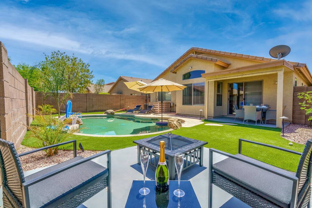 Charming Home With Outdoor Pool And Fire Pit - Inviting Escape - Glendale