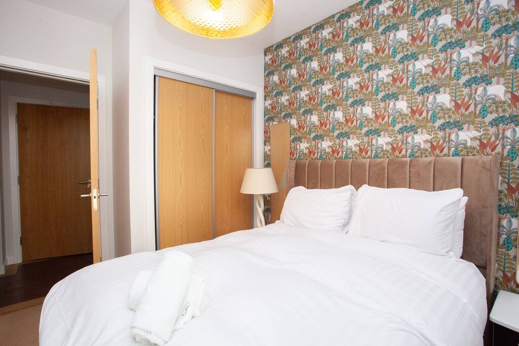 Central Glasgow Flat with Juliet Balcony in 19 Oswald Street G1 4PD - Property image 11 - VivreStays
