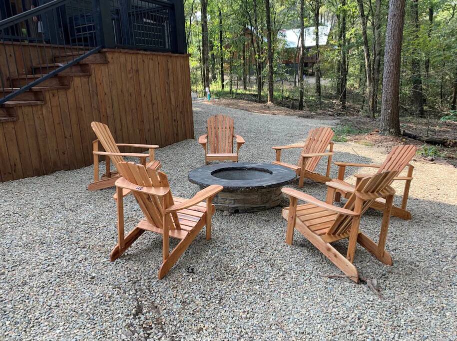 New! Modern Farmhouse w/ Jacuzzi, BBQ, Arcade! 