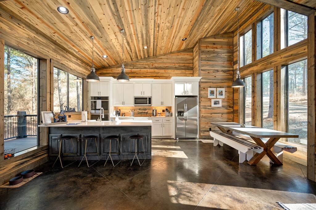 New! Modern Farmhouse w/ Jacuzzi, BBQ, Arcade! 