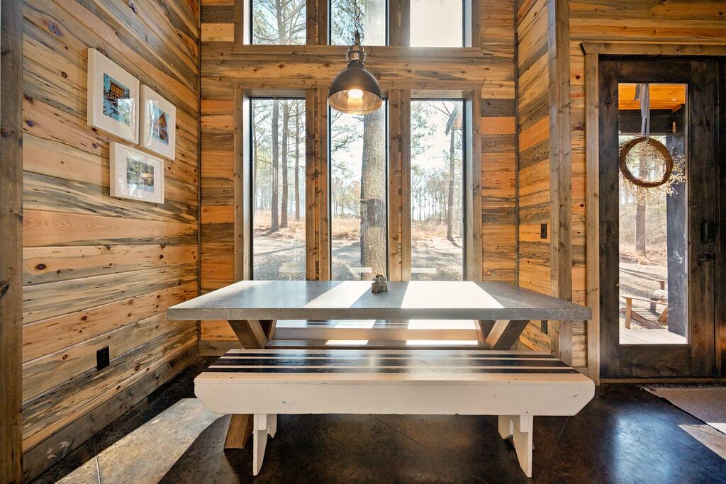 New! Modern Farmhouse w/ Jacuzzi, BBQ, Arcade! 