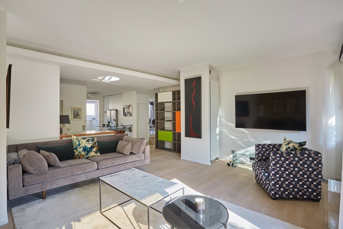 Amazing Penthousse Foch/Arc de Triomphe/ Trocadero — Paris, Île-de-France — vacation rental
