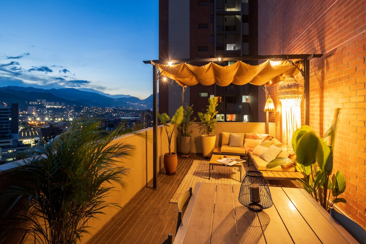 Private Terrace Duplex in El Poblado photo 4