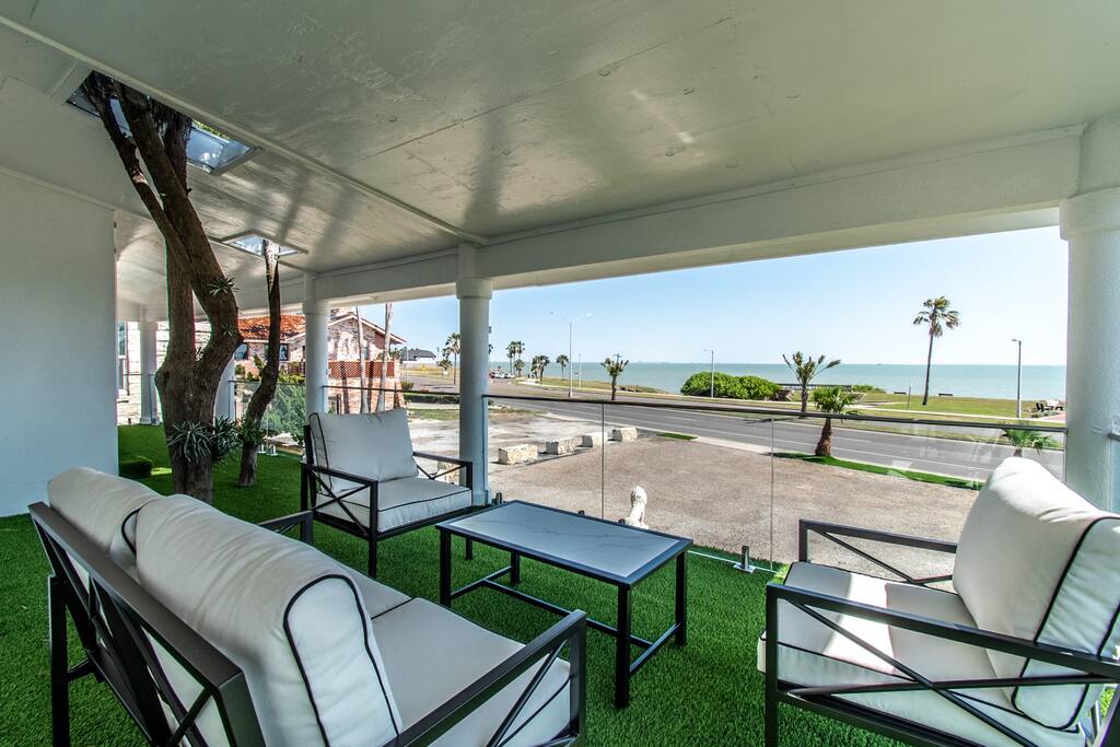 Ocean Drive Splendor Awaits — Corpus Christi, TX — vacation rental