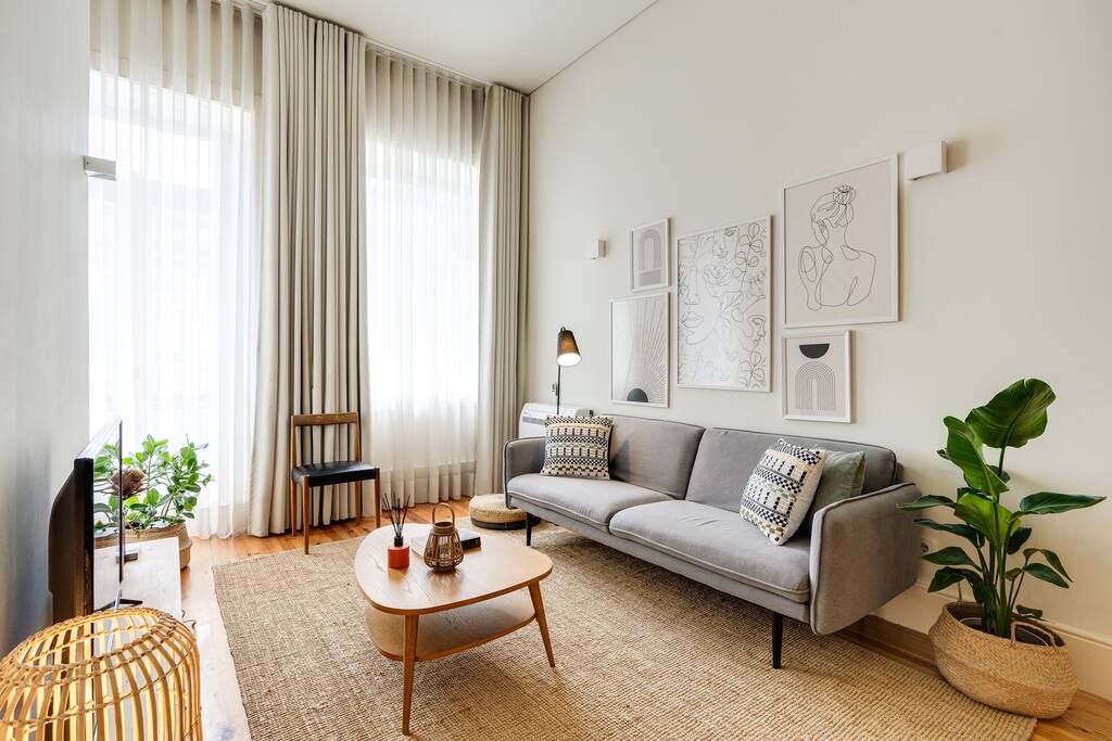 2BR Apartment w/ AC | 5 min Metro | by DA’HOME — Porto, Porto — vacation rental