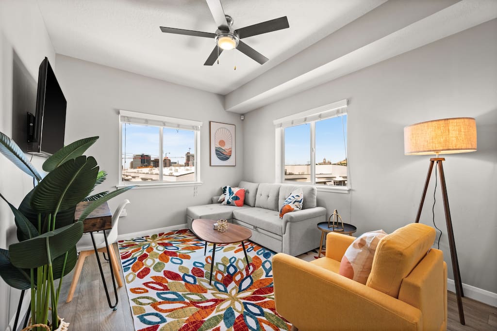 Walkable SLC | Near U of U & Convention & Delta | Free Parking — Salt Lake City, UT — vacation rental
