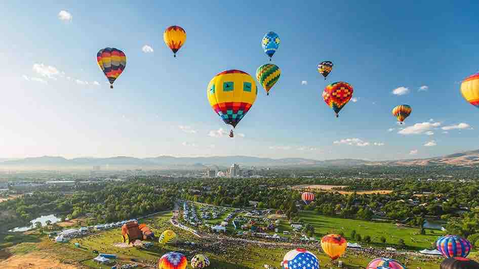 Balloon Festival Terrace, M$ Views 4TVs, Sleeps 10 — Reno, NV — vacation rental