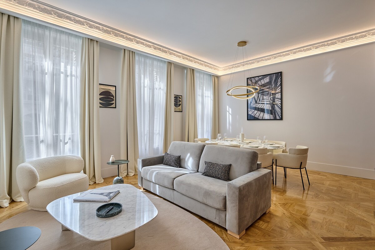 Luxurious Matignon/Saint Honoré apartment — Paris, Île-de-France — vacation rental
