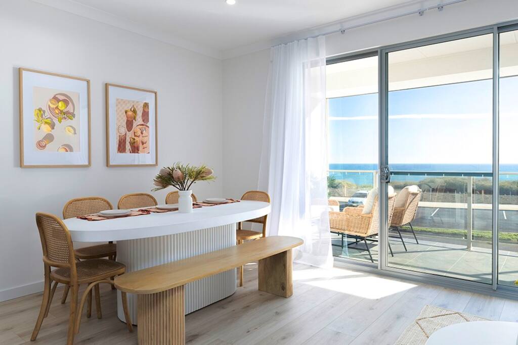 Esplanade Elegance Seaford: Sleeps 7
