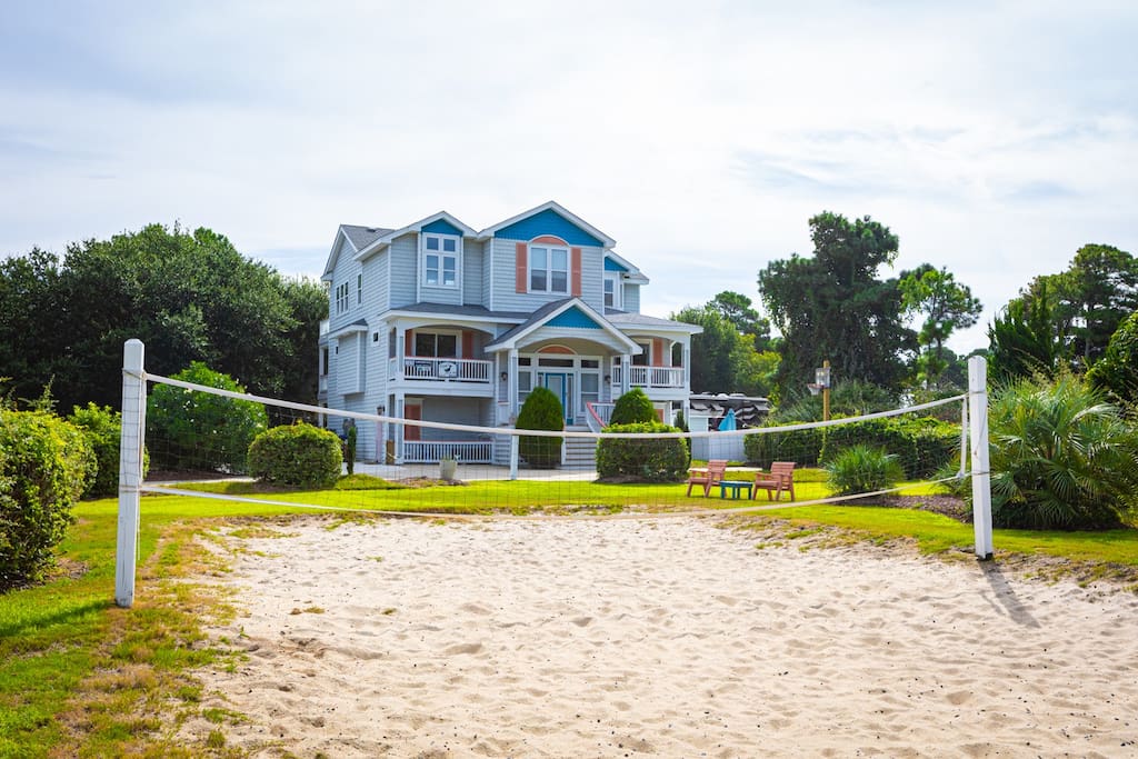 Duck Location! Volleyball, Pool, Game Room & More — Duck, NC — vacation rental