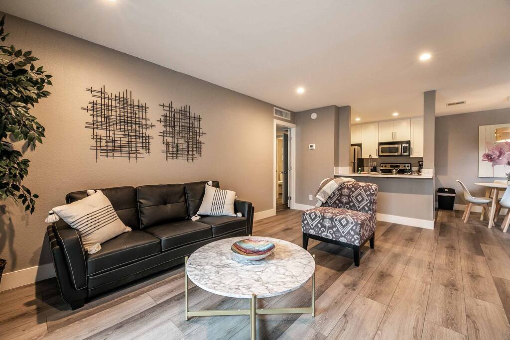 Glasgow Suite 1b/1b Entire Condo - Henderson, NV