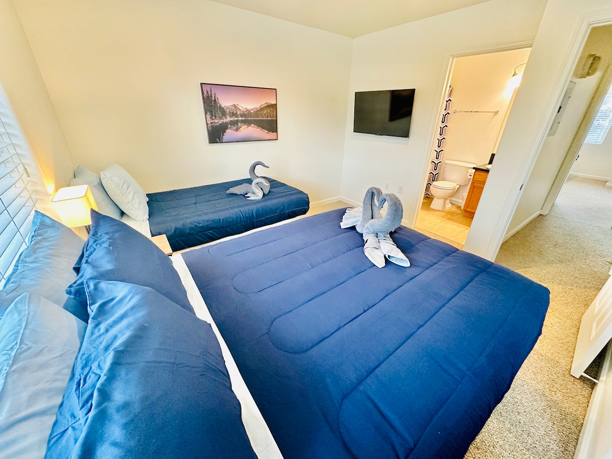2 Masters, 3 TVs, Sleeps 7/A9 — Reno, NV — vacation rental
