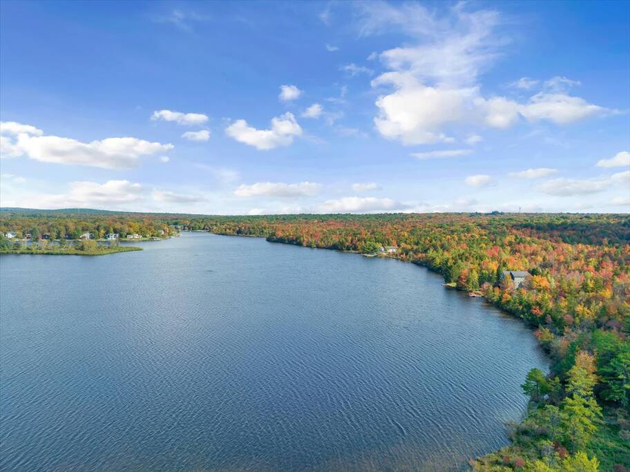 Beachview Chalet | Steps to Lake | Mins to Skiing