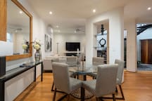 Formal dining area for 6 guests