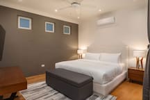 Ground floor bedroom with king size bed