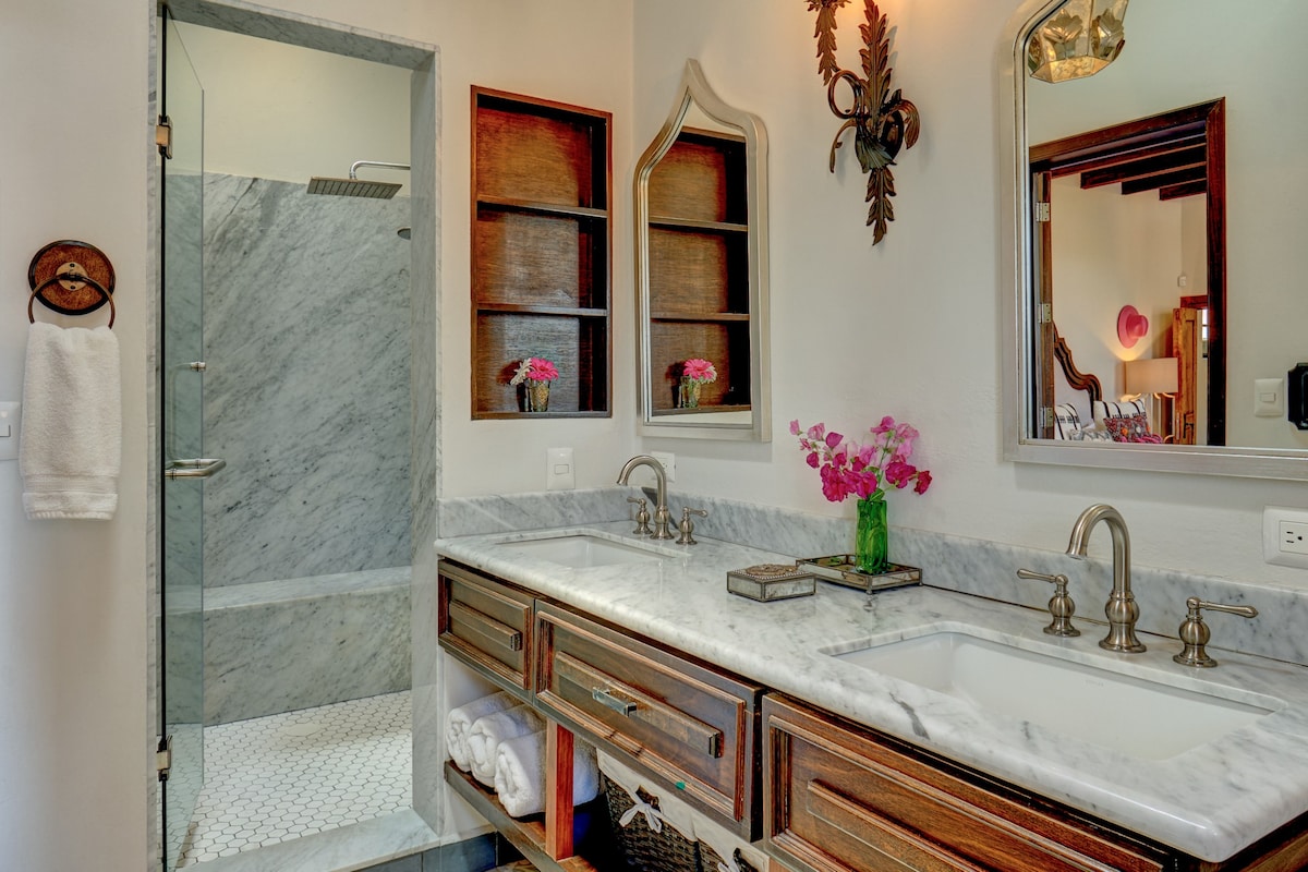 Casa Zaca, 3BR Centro Home with Rooftop & Garden 31