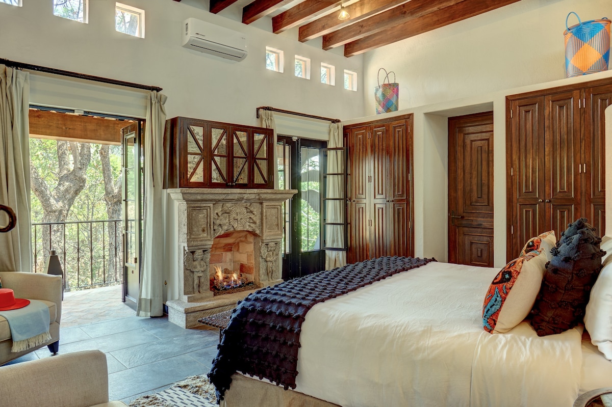Casa Zaca, 3BR Centro Home with Rooftop & Garden 32