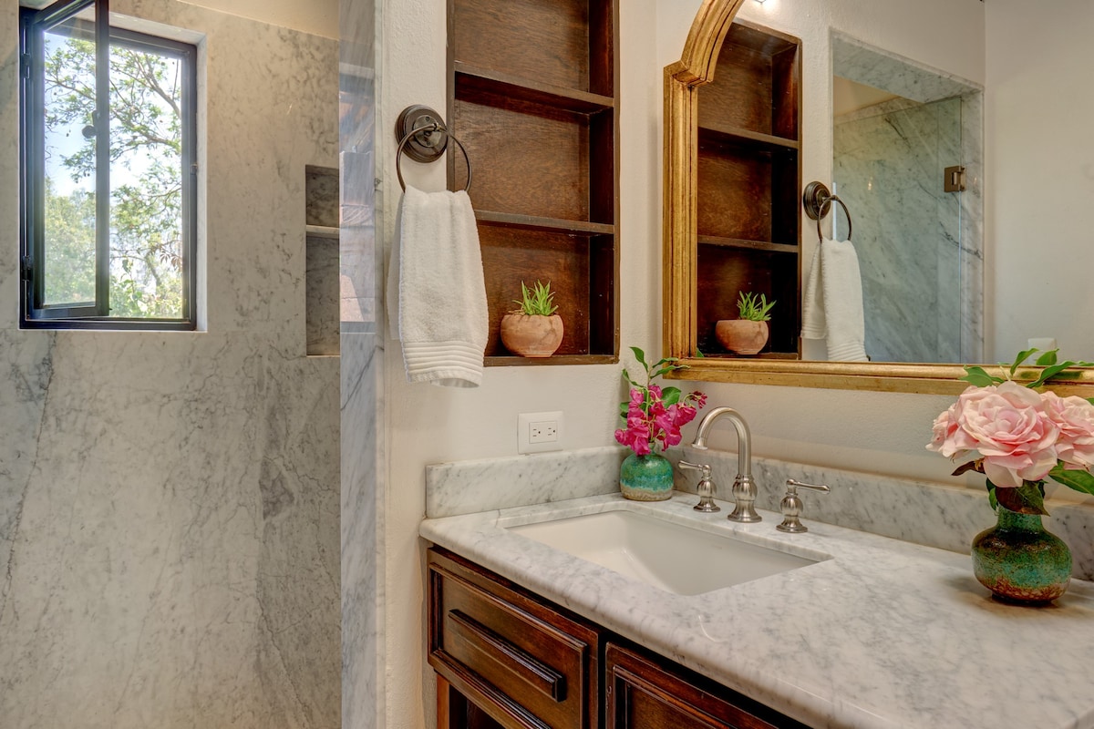 Casa Zaca, 3BR Centro Home with Rooftop & Garden 34