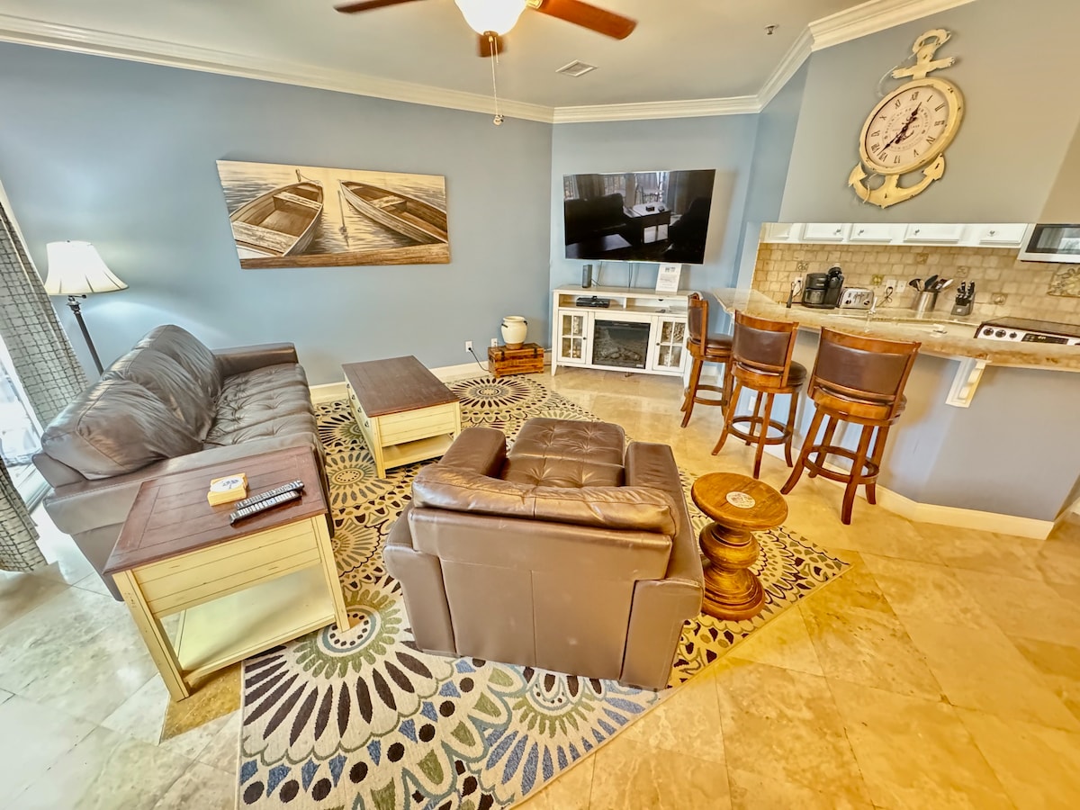 Pet Friendly Beach Villa 3 Bed 3 Bath walk to the beach, pools, tennis and more!16 OB