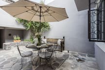 Outdoor Dining and Patio
