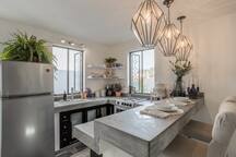 Full-Size Kitchen with all Kitchen Essentials