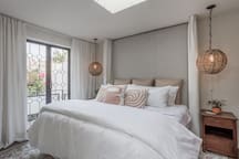 Casa Recreo: King Suite Apartment in Centro near Parroquia & Rosewood photo 2